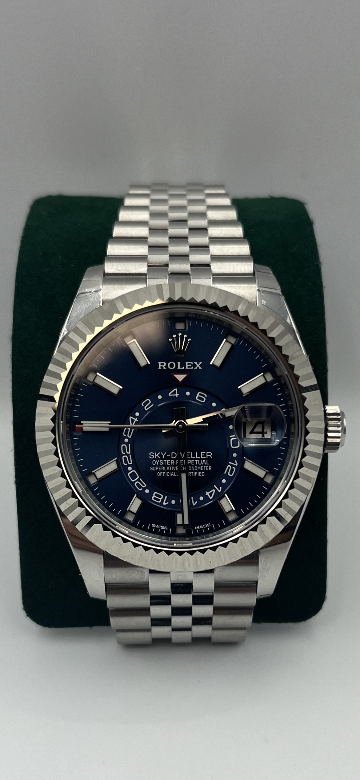 Rolex sky-Dweller